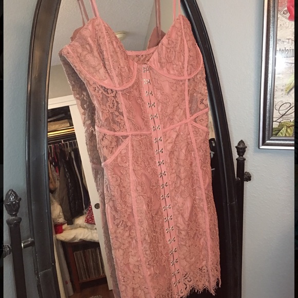 Tobi Honeymoon Sienna Lace Bodycon Dress - Picture 3 of 5